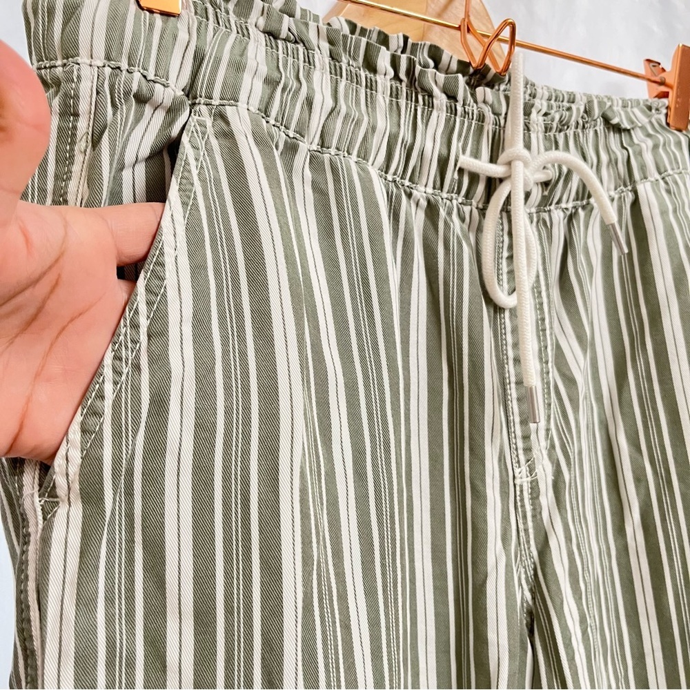 LOFT | MEDIUM EMORY WIDE LEG DRAWSTRING PANTS IN GREEN STRIPE - Picture 5 of 7
